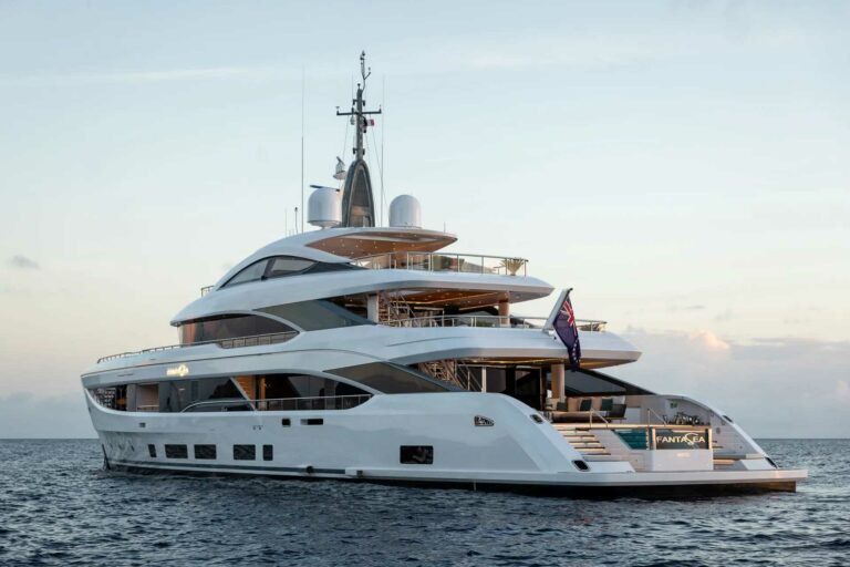 Fantasea Benetti 50 m prof da poppa