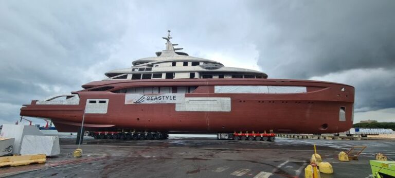 scafo e sovrastruttura Benetti 73 metri SeaStylecompany