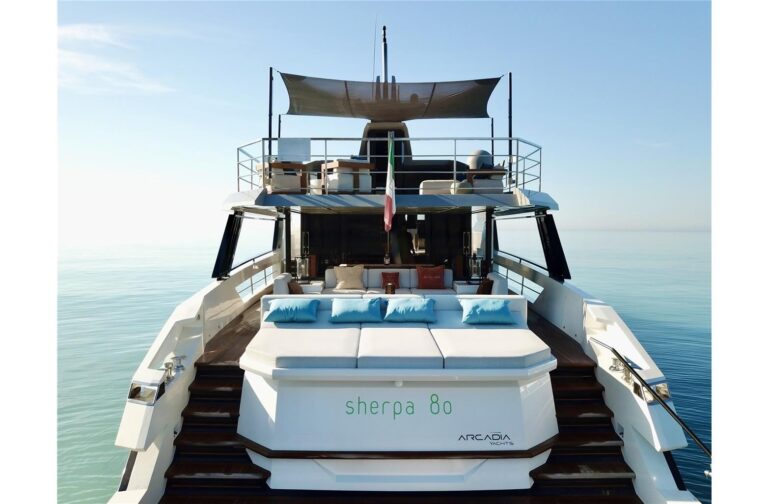 Alesia I Arcadia Yachts est 1