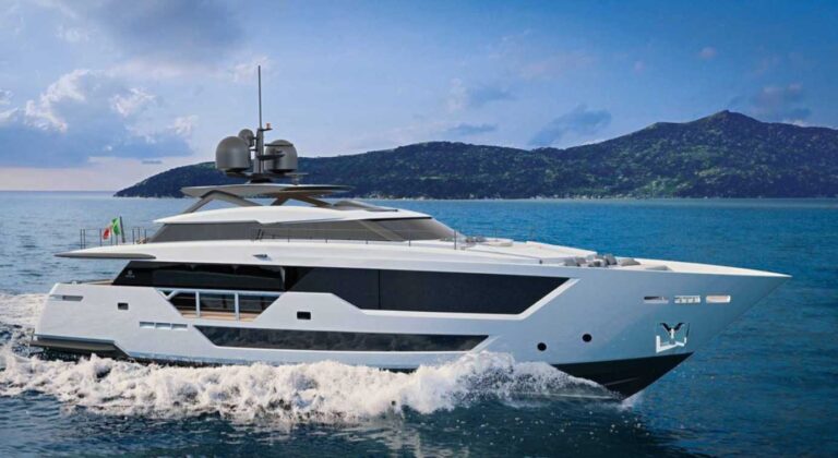 Isla Custom Line 33 m