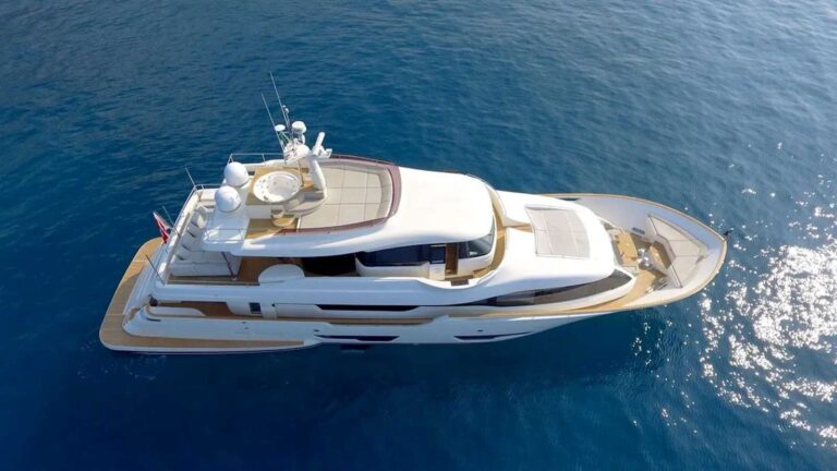 Meridiana dall’alto Custom Line 28 m