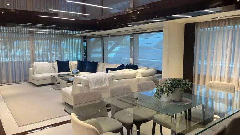 Onyx Riva 34 m salone