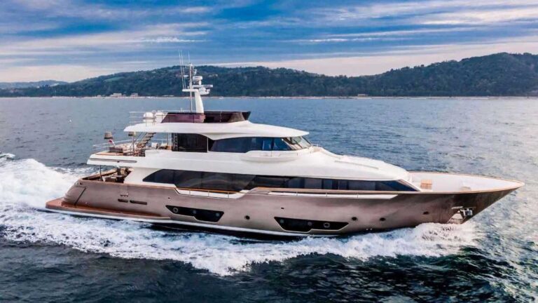 Yvonne Custom Line 28 m prof