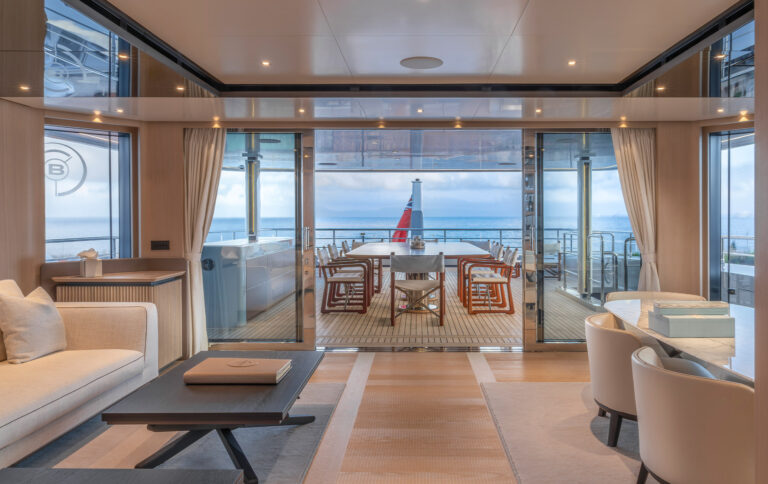 Babbo-CdM-43-m int. vs outdoor