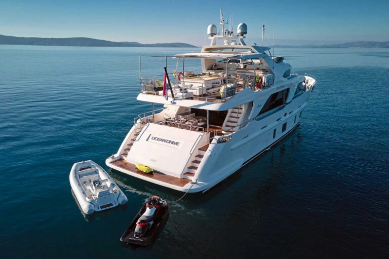 ocean-drive-da poppa Benetti