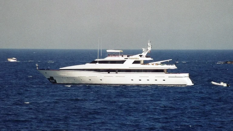 Alia 7 Mondomarine 42 m