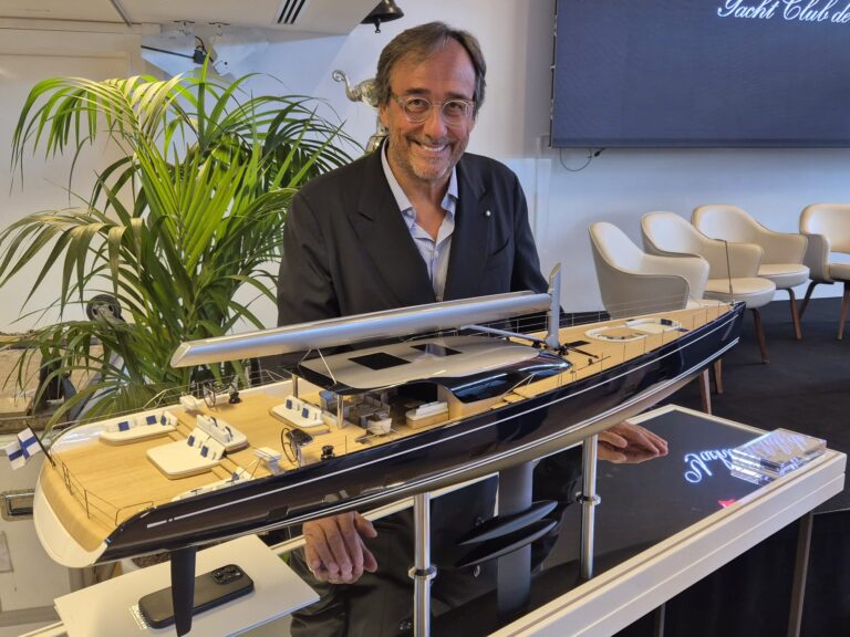 Perotti-Swan-Alloy-44