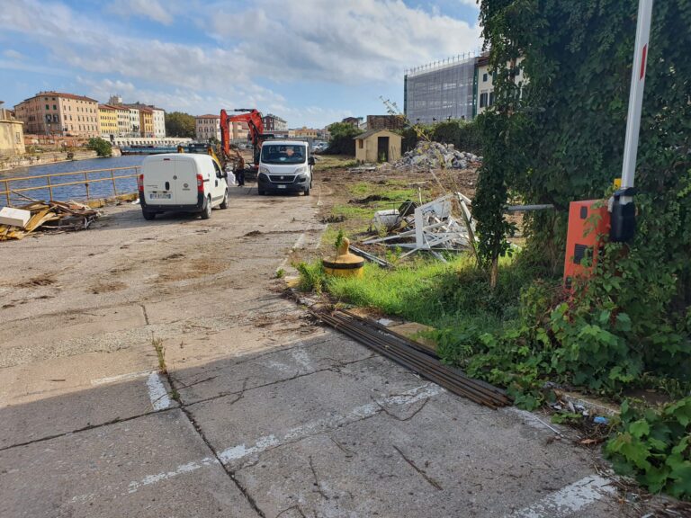 stato attuale “Bacino Piccolo” Lotto 1 porto Livorno