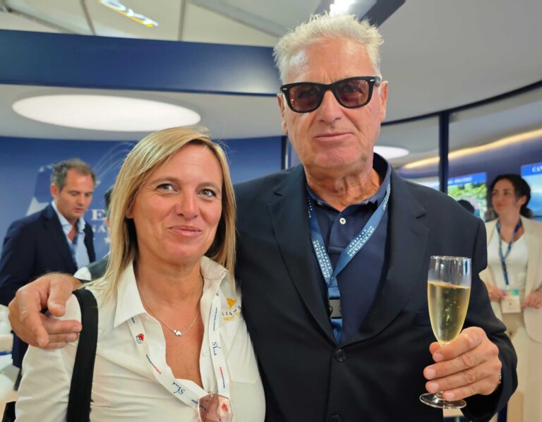 da sx Silvia Petruccione, Davide Mugnaini amministratore unico Seven Stars