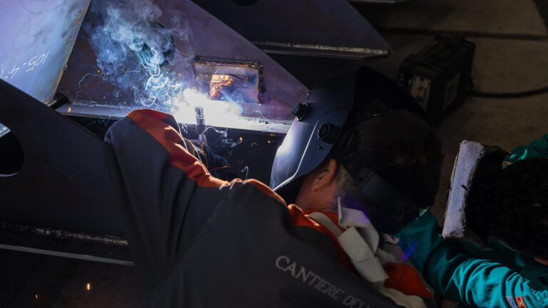 Cantiere delle Marche Raw 110