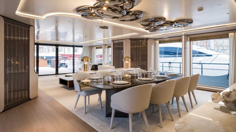 perla-bianca-Baglietto -41m-dining-