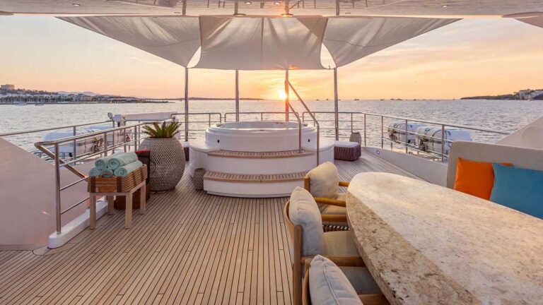 TIAMAT 43 m Baglietto est –