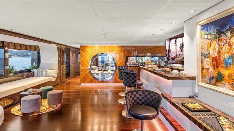 TIAMAT Baglietto 43 m interni –