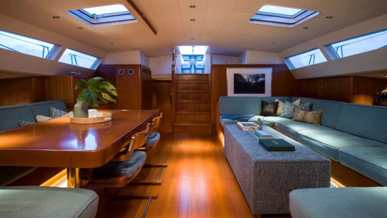 onyx-ii-main-saloon-nautor-swan 30m –