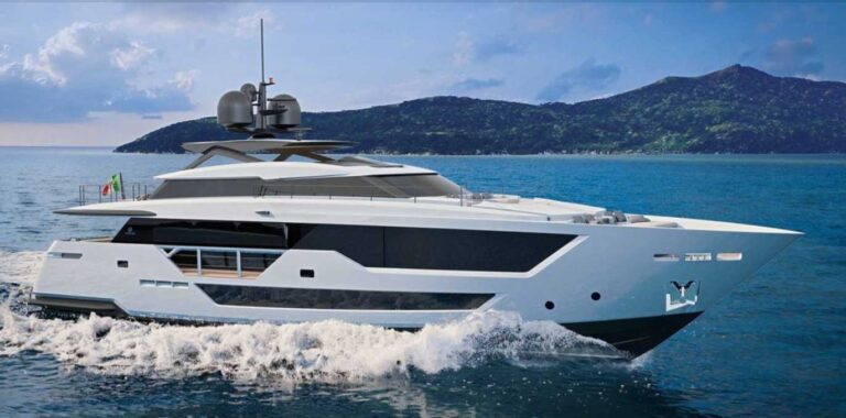 Custom Line Oceans Se7en 33 m –