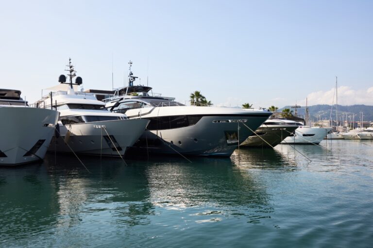 Porto Mirabello D-Marin