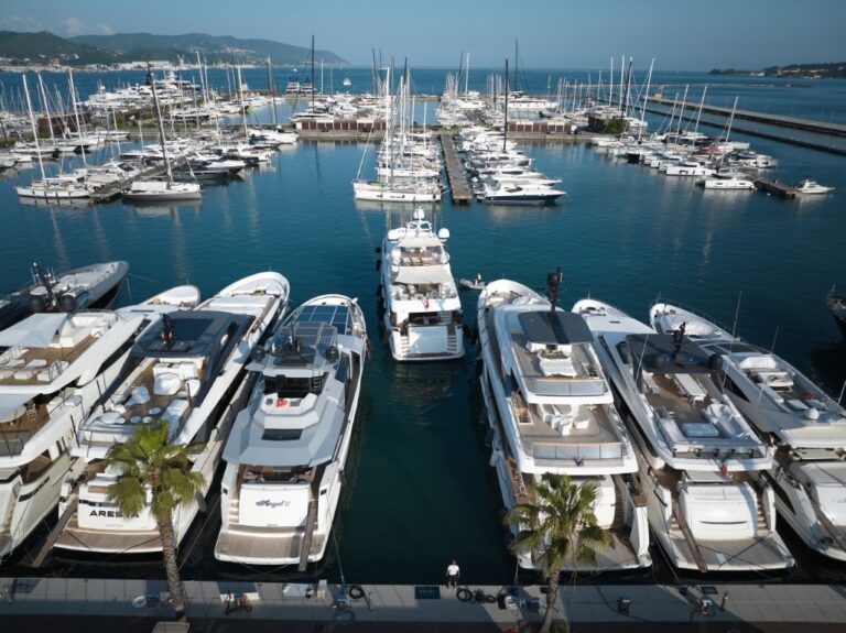 Porto Mirabello D-Marin