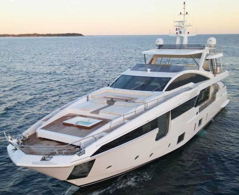 Azimut Sama 35 m profilo —