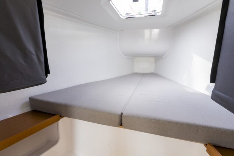 Beneteau-first-30-european-yacht-of-the-year-2026 (10)