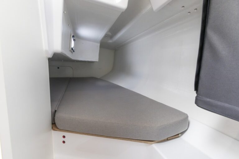 Beneteau-first-30-european-yacht-of-the-year-2026 (15)