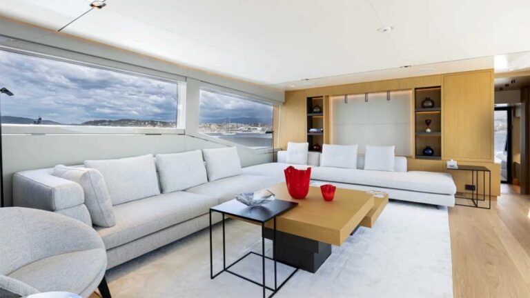 Extra Yachts Mini K2 – saloon –