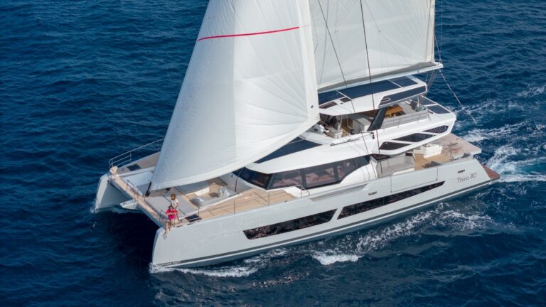 Fountaine Pajot 80 vela