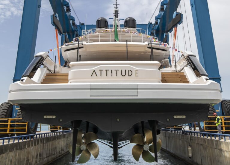M/Y Attitude