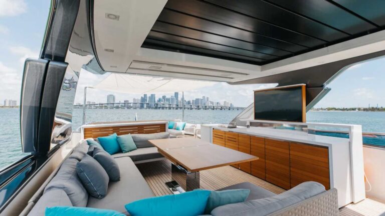 sanlorenzo-sasa-motor-yacht-sundeck – –