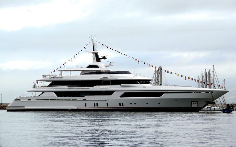 CODECASA 57 -COSTR. F81 – m.y. LEGACY 4 –