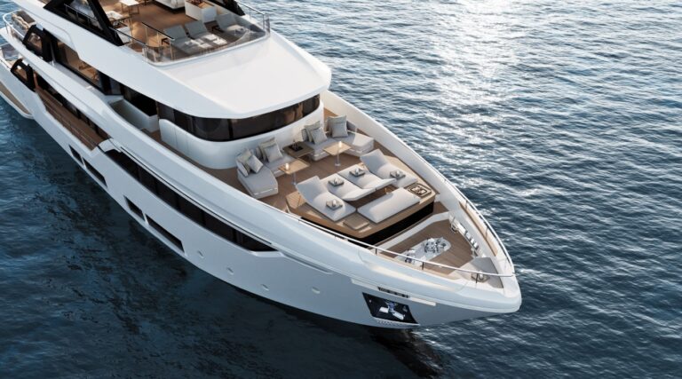 Custom Line Navetta 35 (7)