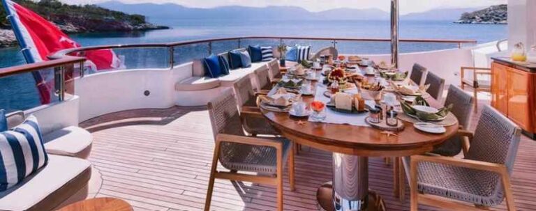 Idyllic 60 m Benetti esterno –