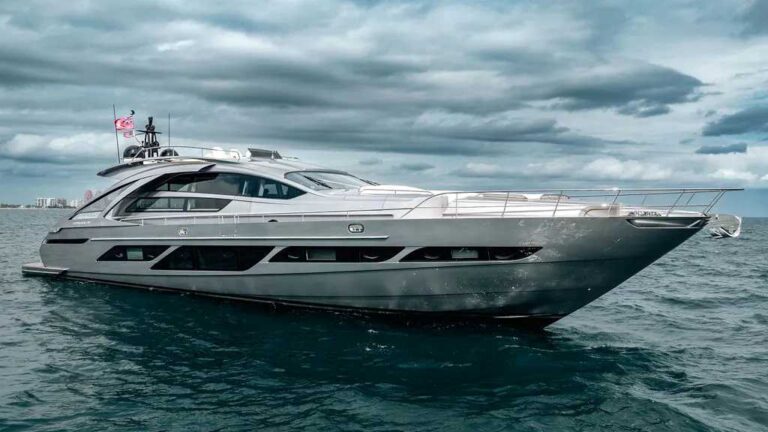 Shine Pershing 28m prof –