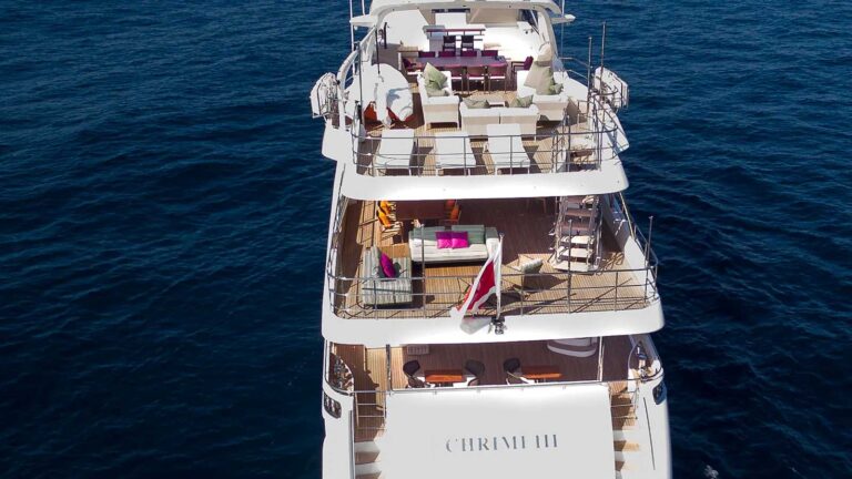 Benetti chrimi-iii-40m-da poppa –