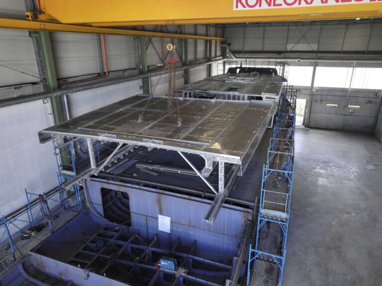 Cantieri di Pisa Custom 40m (5) –