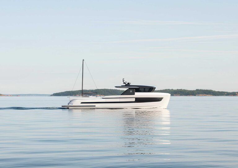 Extra X70 shadow _ Render 2 per comunicato_Formato orizzontale –