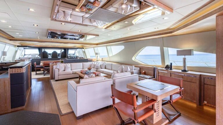 Mangusta royale-x-overmarine-main-saloon –
