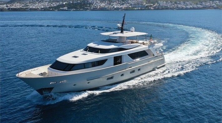 Miri Sanlorenzo 27 m