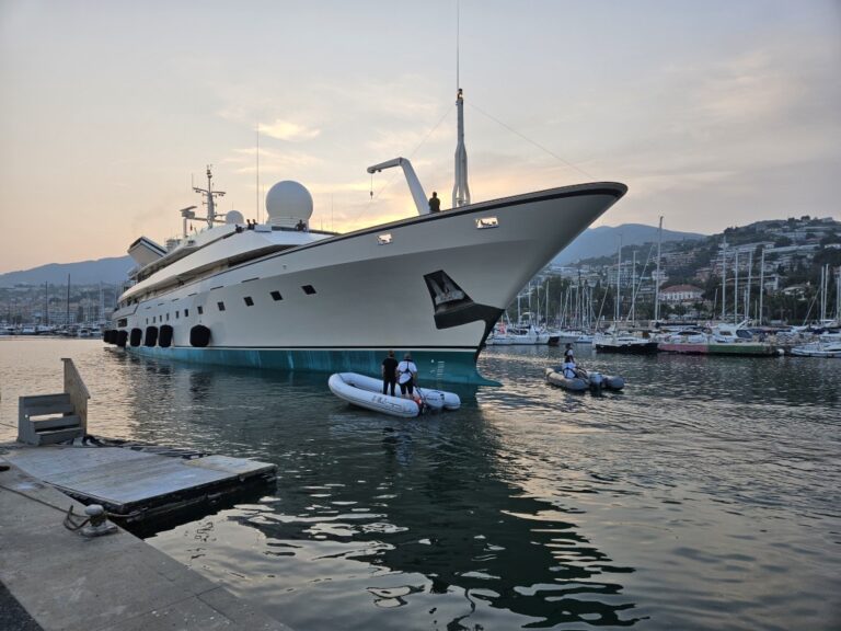 Portosole Shipyard (2)