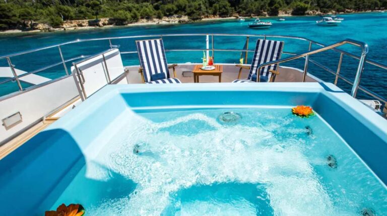 Benetti Star Of The Sea 35 m est –