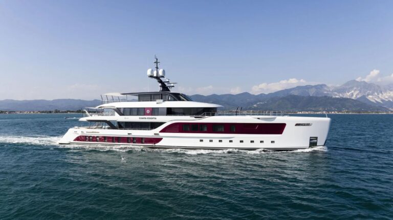 Quinta Essentia – Admiral  55m55 m –