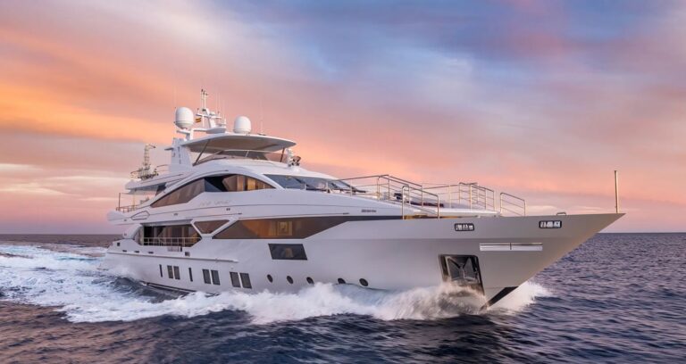 Benetti New Waves 43 m –