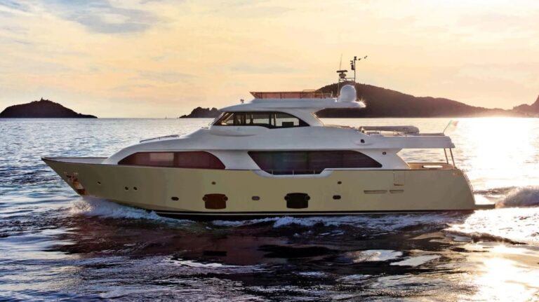 Disparate 26 m Custom Line –