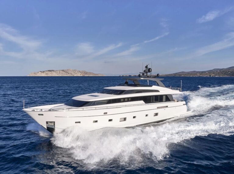 Rare Diamond Sanlorenzo 32 profilo –