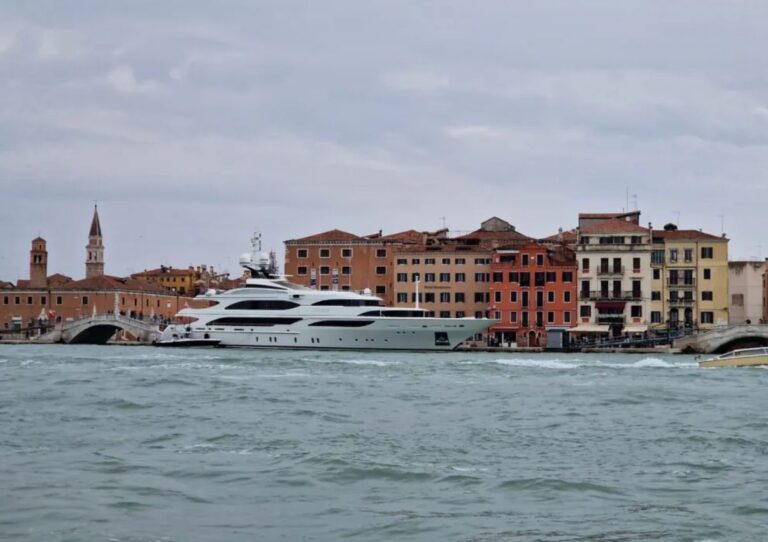Venezia con yacht
