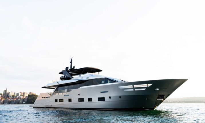 Tecnomar Shadow di 31 m