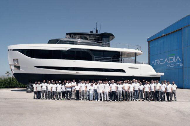 001_Arcadia Yachts_A80 #02_Main Image