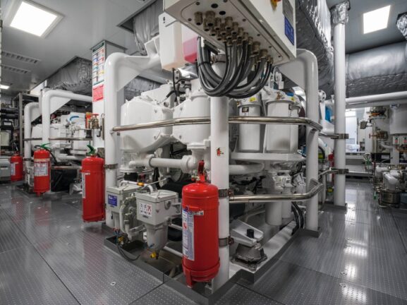 Engine room (2)